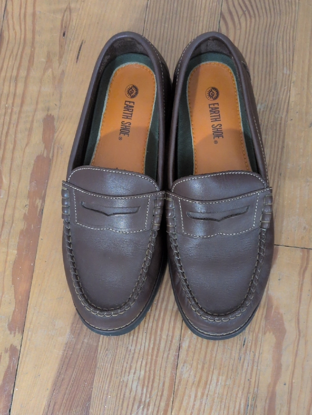 Earth Shoe Men's Brown Leather Slip-On Penny Loafers - Classic Comfort